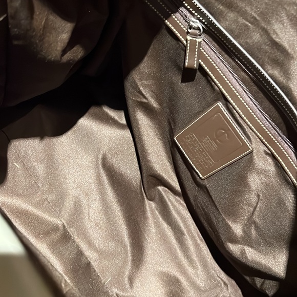 Coach Duffle Bag - Picture 3 of 4